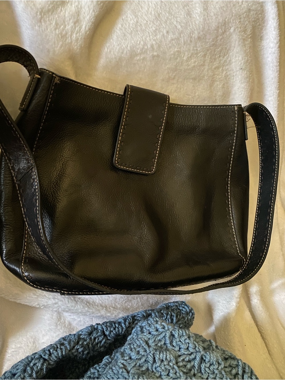 Fossil Women’s Black Leather Crossbody Bag - Classic Everyday Carry